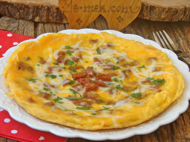 SUCUKLU KAŞARLI OMLET