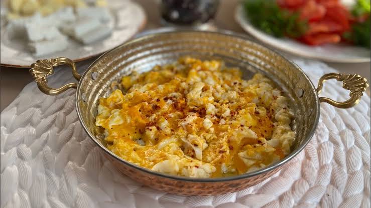 TEREYAĞLI YUMURTA